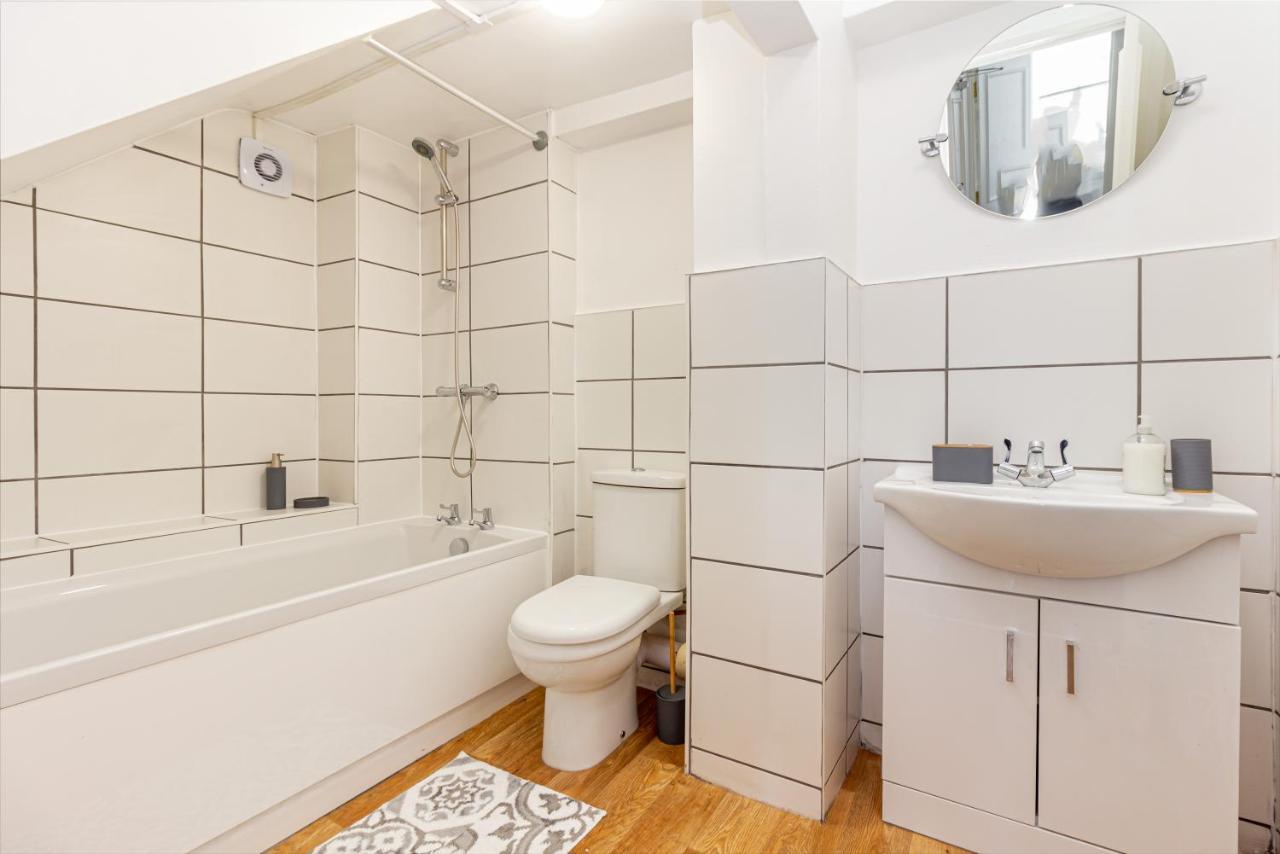 Host & Stay - Montpellier Villa Apartment كيلتنهام المظهر الخارجي الصورة